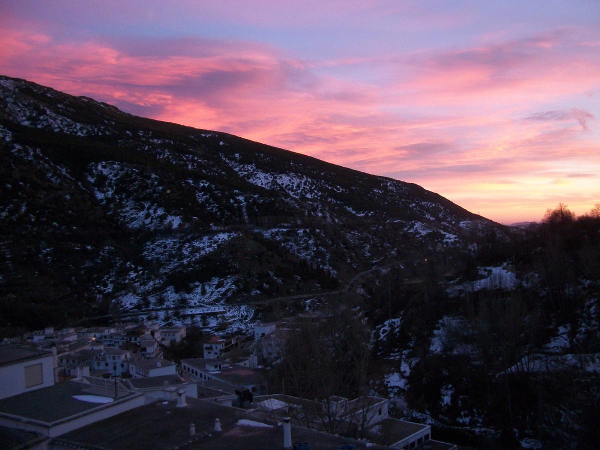 Refugio Alpujarra Alta Bed & Breakfast Trevelez Exterior photo